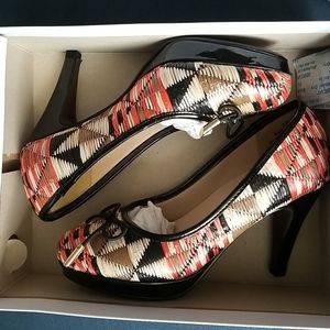 Women's shoes size 4M